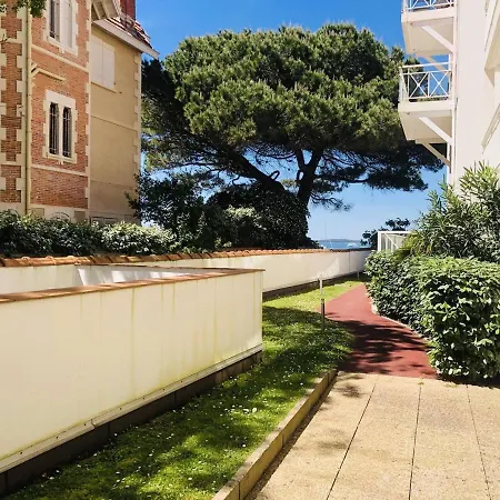 Apartment 4 Avec Terrasse Et Parking A Arcachon, Acces Direct Aux Plages Arcachon